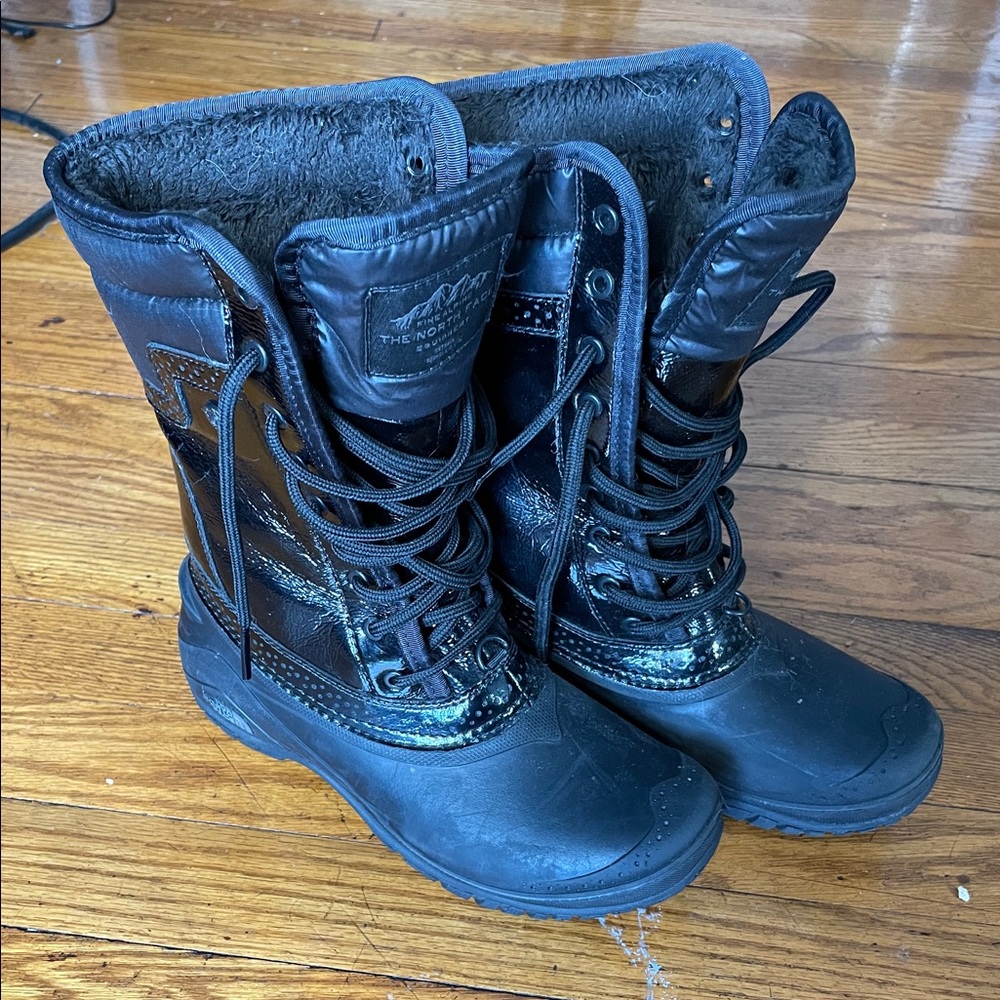 Women’s North Face Winter boots